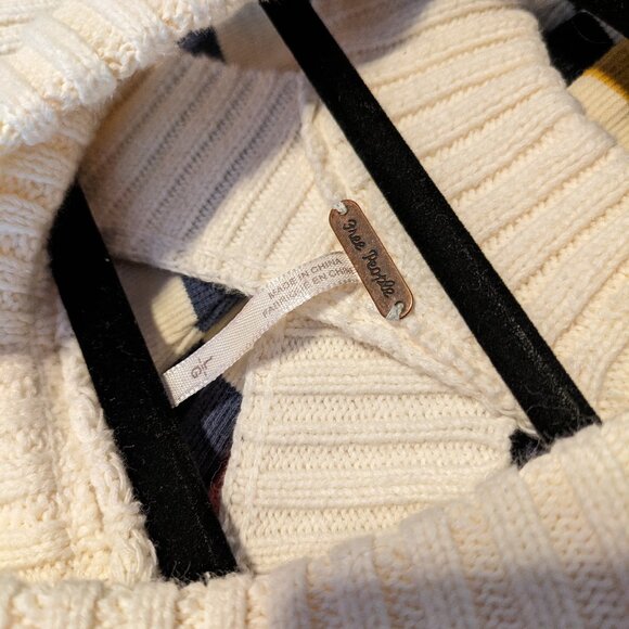 Free People white cut out sweater - Picture 3 of 3